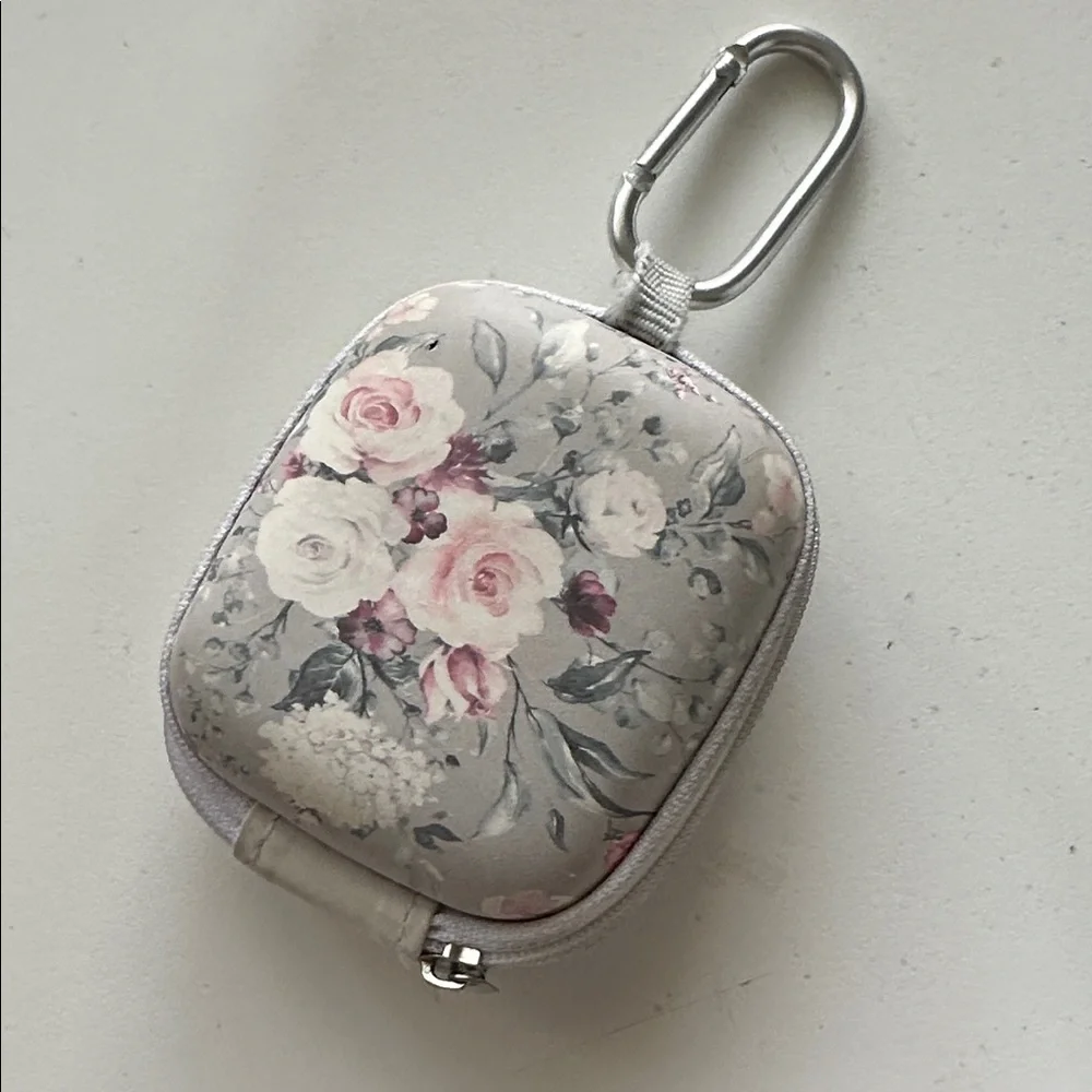 Portable Gray Earbud & Accessory Carrying Case with Carabiner